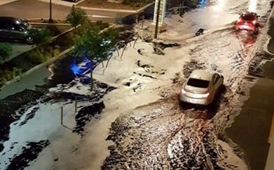 Francúzskym mestečkom sa liali tisíce litrov vína. Nešlo však o nehodu, ale dobre vymyslený protest Francúzskym mestečkom sa liali tisíce litrov vína. Nešlo však o nehodu, ale dobre vymyslený protest
