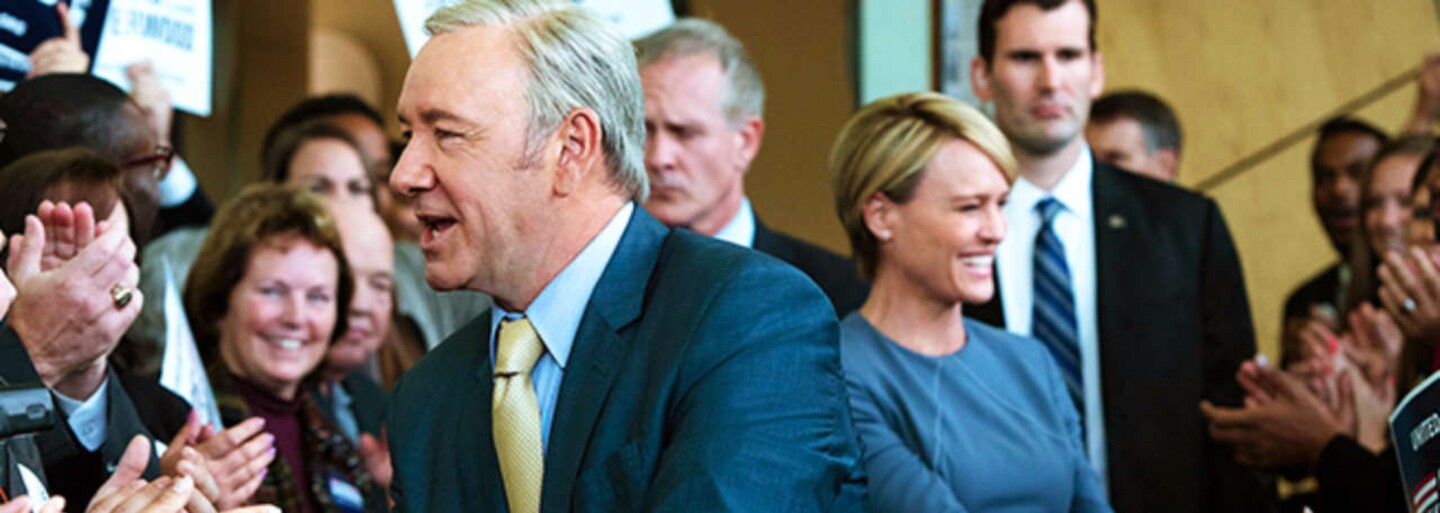 Frank Underwood je mŕtvy, nech žije nová prezidentka Claire Underwood. Navnaďte sa prvými zábermi na finálnu sériu House of Cards