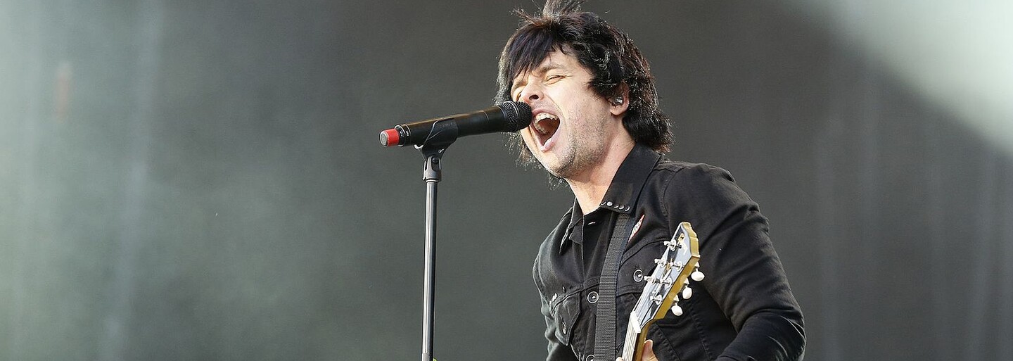 Frontman skupiny Green Day se chce kvůli rozhodnutí o interrupcích vzdát amerického občanství