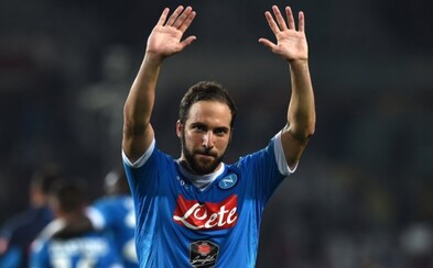 Futbalový svet sa zbláznil. Higuain sa prestupom do Juventusu stal tretím najdrahším hráčom histórie Futbalový svet sa zbláznil. Higuain sa prestupom do Juventusu stal tretím najdrahším hráčom histórie