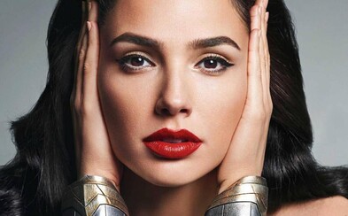 Gal Gadot známa aj ako Wonder Woman sa stala novou tvárou kozmetiky Revlon. Na prvom oficiálnom videu vyzerá božsky Gal Gadot známa aj ako Wonder Woman sa stala novou tvárou kozmetiky Revlon. Na prvom oficiálnom videu vyzerá božsky
