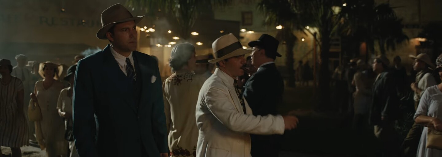 Gangsterka Bena Afflecka prichádza s novou upútavkou, ktorá dáva na známosť, že tento film by ste v kinách nemali minúť