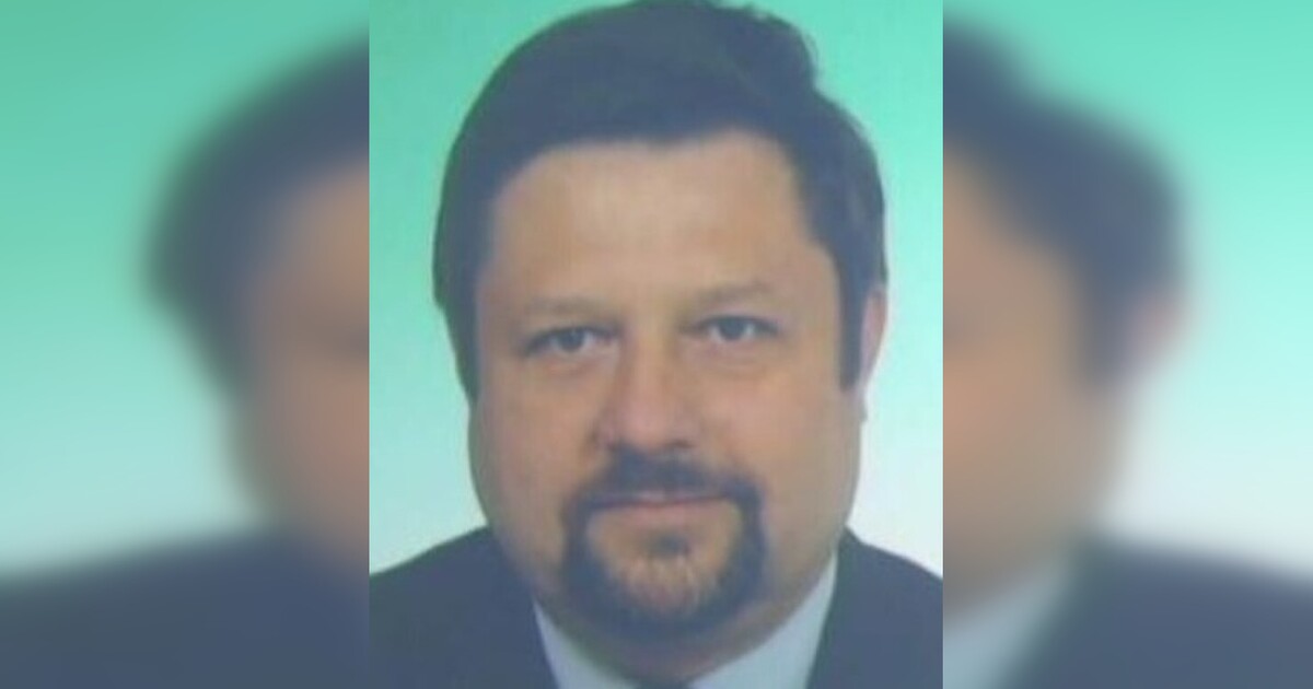 Exposlanec Petr Wolf se po letech na útěku vrací do Česka. Míří rovnou do vězení