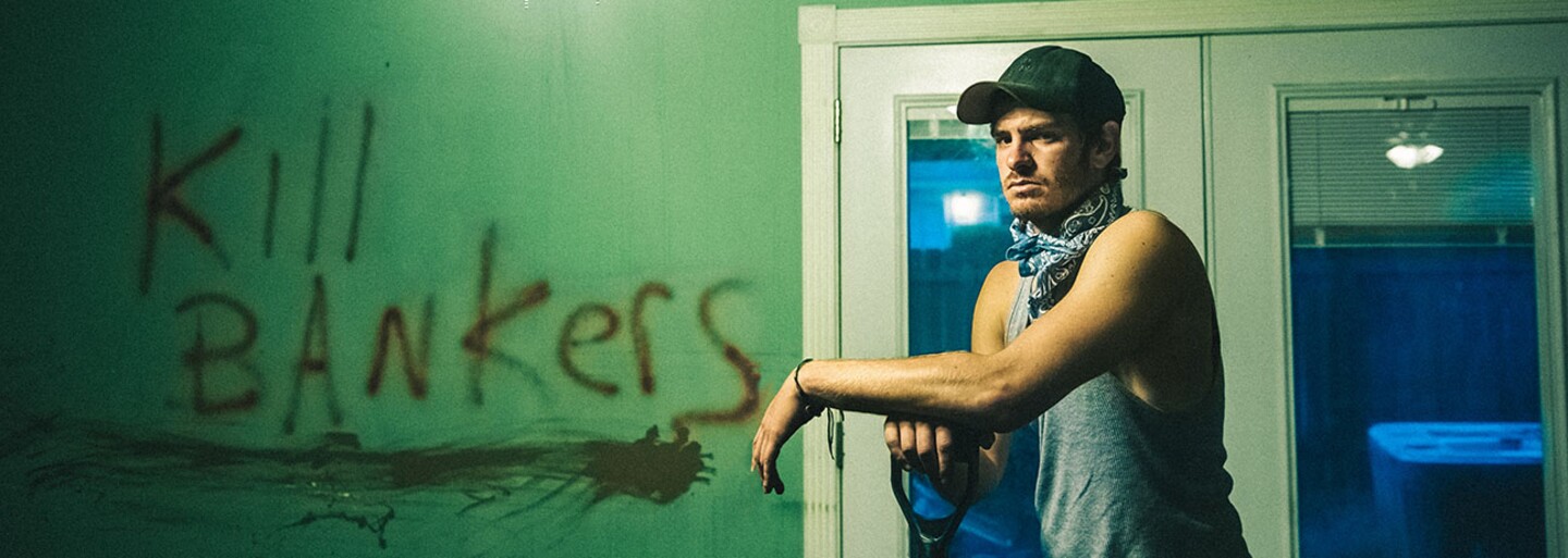 Generál Zod vysťahuje bývalého Spider-Mana v sľubne vyzerajúcej dráme