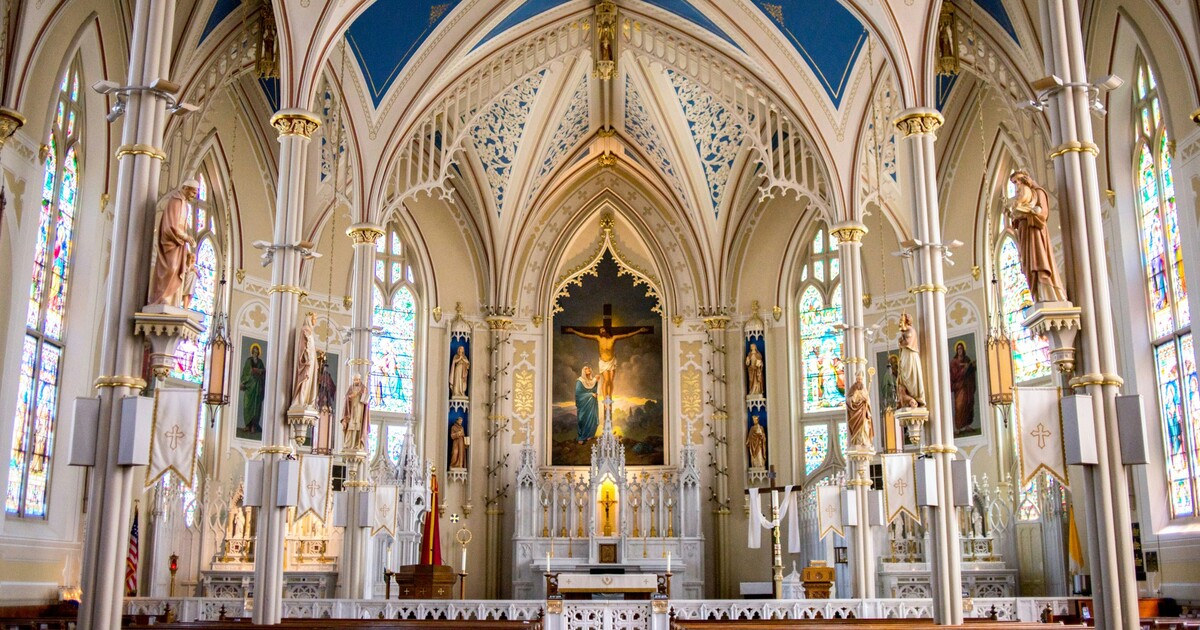 Církevní chorály jako nástroj pomsty. Obec bojuje se zvukovým terorem