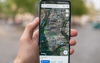 Google Maps oslavuje 15 rokov. Na mobiloch pribudne možnosť historického Street View. Firma predstavila aj novú prenosnú kameru