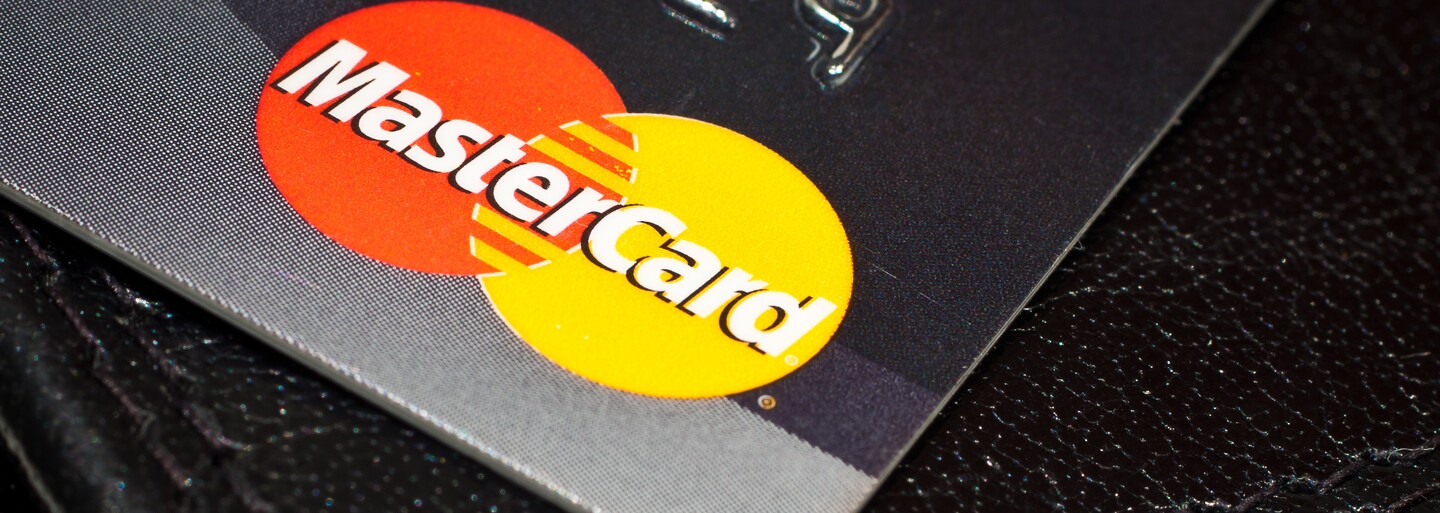 Google pomocí dat od MasterCard tajně sleduje všechno, co koupíš mimo internet