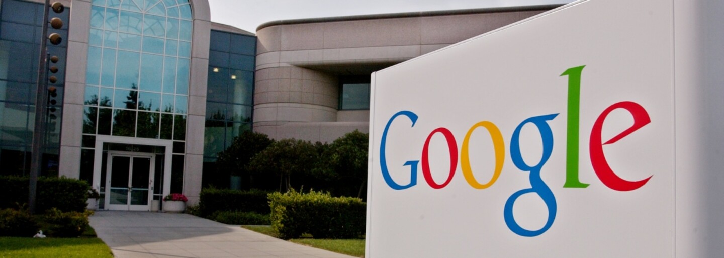 Google zneužíval svoju dominanciu na trhu a ovplyvňoval výsledky vyhľadávania. Teraz musí zaplatiť 2,4 miliardy eur