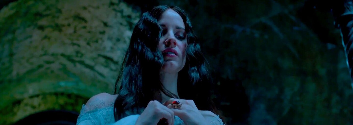 Gotický horor Crimson Peak od del Tora nás láka na strašidelnú výpravu