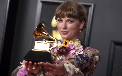 Grammy ovládli speváčky Taylor Swift a Billie Eilish a raperka Megan Thee Stallion. Pozri si prehľad nominácií a víťazov