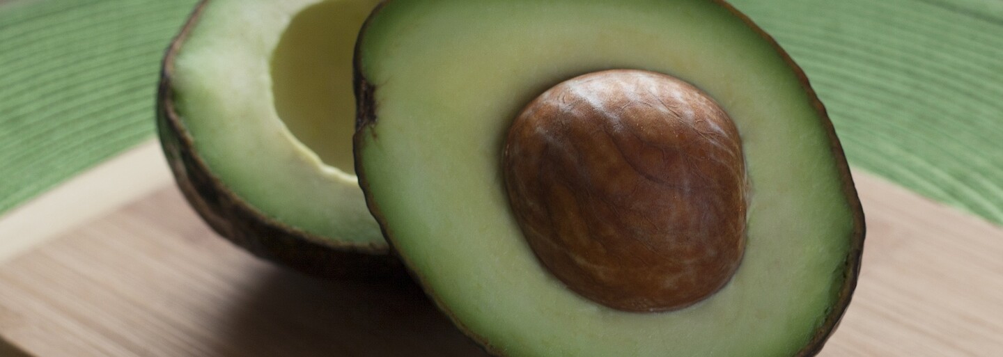 Grand Theft Avocado. Zaměstnanci ukradli avokáda v hodnotě 7 milionů korun, aby je pak ilegálně prodávali nic netušícím lidem