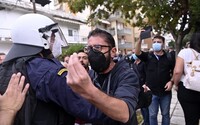 Grécki neonacisti zbili v poslednom týždni za bieleho dňa dvakrát ľavicových aktivistov