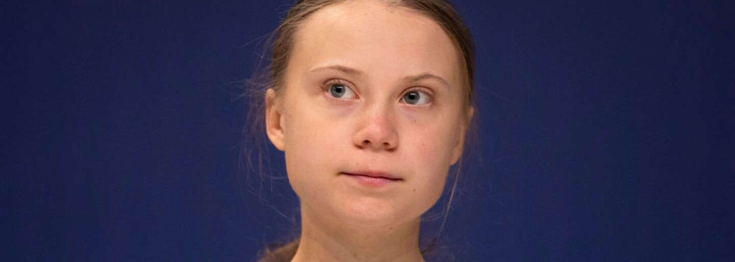 Greta Thunberg v časopise Vogue kritizuje módní průmysl. Jeho vliv na klima je prý obrovský