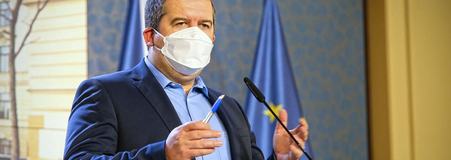 Hádka ministrů na Twitteru. „Šíříte lži,“ pustil se Vojtěch do Hamáčka