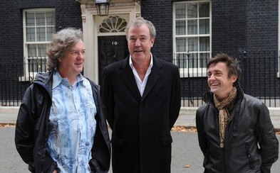 Hammond a May odmietli lukratívnych 6,2 milióna od BBC, aby začali vlastnú šou s Clarksonom Hammond a May odmietli lukratívnych 6,2 milióna od BBC, aby začali vlastnú šou s Clarksonom