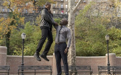 Harlemský hrdina Luke Cage láka na blížiacu sa premiéru upútavkami plnými agresie Harlemský hrdina Luke Cage láka na blížiacu sa premiéru upútavkami plnými agresie
