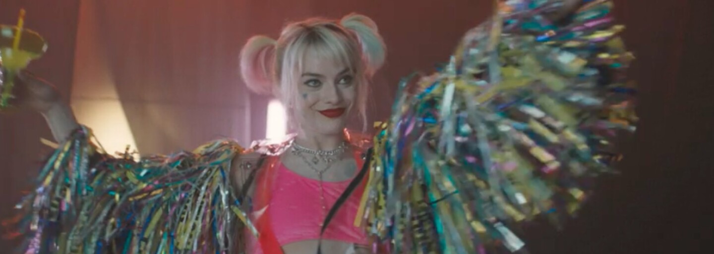 Harley Quinn nakupuje exotické zvieratá a Huntress odhaľuje taktický kostým. Vychutnaj si fotky z natáčania Birds of Prey