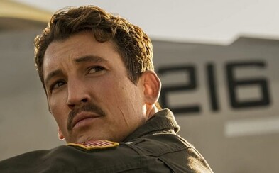 Herci z Top Gun 2 na tréningoch pilotovali skutočné stíhačky, držali letové formácie s ostatnými a dokonca aj pristávali Herci z Top Gun 2 na tréningoch pilotovali skutočné stíhačky, držali letové formácie s ostatnými a dokonca aj pristávali