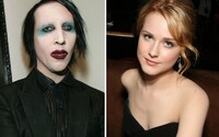 Herečka Evan Rachel Wood prehovorila o detailoch znásilnenia Marilynom Mansonom. Pôvodne malo ísť iba o simulovaný sex