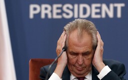 Heslo Black Lives Matter je rasistické, řekl Zeman. Pointa názvu hnutí mu ale zřejmě unikla