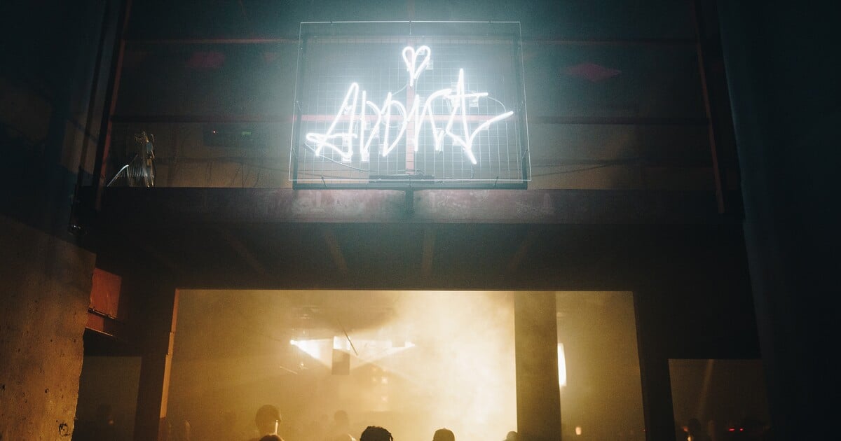 WEEKEND RADAR: Další Addict, rave v kostele, festival nejbizarnějších filmů i podzimní vintage shopping. Co nevynechat o víkendu?