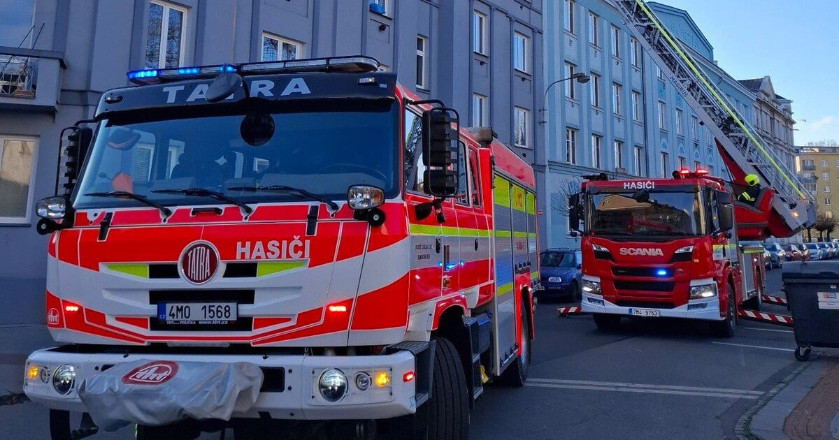 Štědrý den přinesl nejvíc požárů za posledních pět let. Příčinou byly i prskavky a vánoční stromky