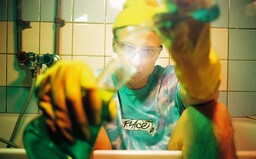 Hľadáš poctivý streetwear zo Slovenska? Joy Trippiani a Flace predstavujú spoločnú kolekciu plnú protikladov