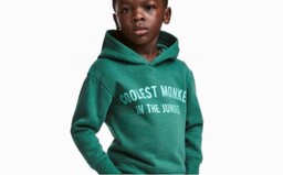 H&M sa v rámci kauzy rasistickej fotografie oficiálne ospravedlnilo. Ku The Weekndovi sa však pridali i ďalšie veľké celebrity