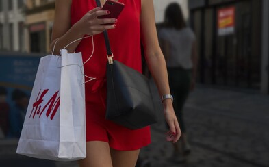 H&M testuje půjčování oblečení, na týden 50 oděvů za 850 korun H&M testuje půjčování oblečení, na týden 50 oděvů za 850 korun