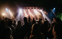 Holandsko opäť zatvára diskotéky a nočné kluby. V krajine prudko stúpa počet nakazených najmä medzi mladými