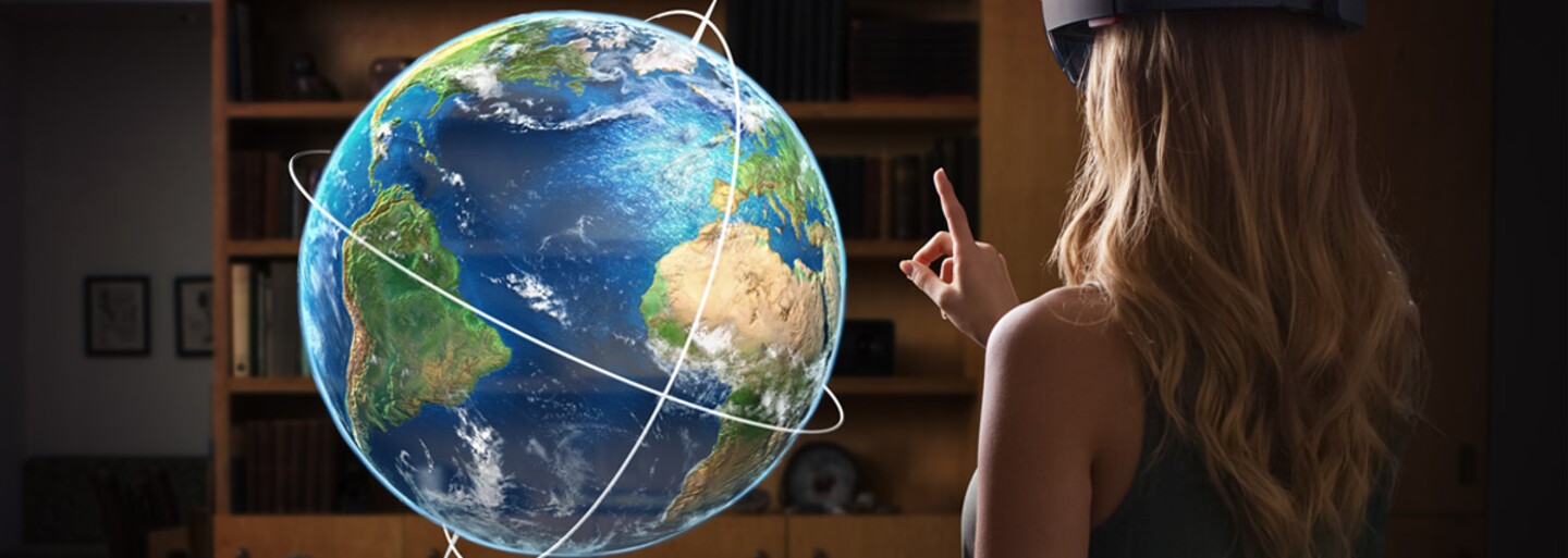 Holografické okuliare HoloLens: Ladné prepojenie virtuálneho sveta s realitou