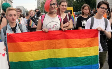 Homosexuáli v Grécku sa môžu legálne starať o cudzie deti. Zmena v zákone posúva krajinu do 21. storočia Homosexuáli v Grécku sa môžu legálne starať o cudzie deti. Zmena v zákone posúva krajinu do 21. storočia