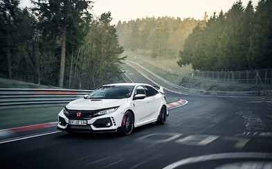 Honda je opět králem třídy na Nürburgringu! 320koňový Civic Type R je nejrychlejším hot-hatchem s předním pohonem Honda je opět králem třídy na Nürburgringu! 320koňový Civic Type R je nejrychlejším hot-hatchem s předním pohonem