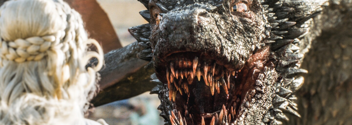 Hora z Game of Thrones drví lebky nepriateľov a dračí dych spaľuje všetko navôkol