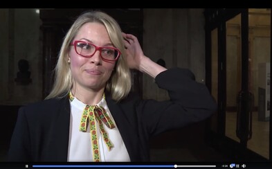 Hovorkyňa ministerstva kultúry si urobila hanbu pred celým Slovenskom. Nevedela odpovedať na otázky k téme, ktorú iniciovala Hovorkyňa ministerstva kultúry si urobila hanbu pred celým Slovenskom. Nevedela odpovedať na otázky k téme, ktorú iniciovala