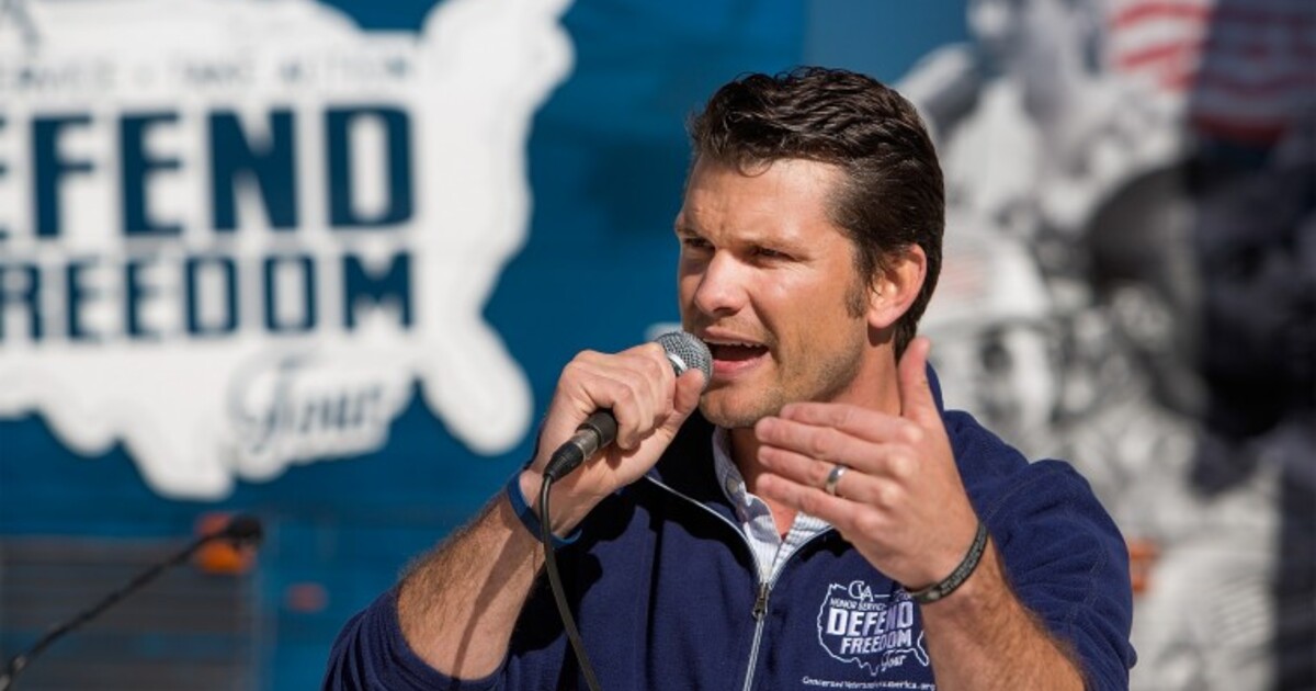 VIDEO: Americký ministr obrany sdílel video pastorů, kteří tvrdí, že ženy by neměly mít volební právo