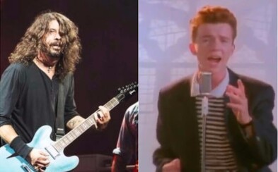 Hudobná spolupráca roka. Foo Fighters si na pódium zavolali Ricka Astleyho a fanúšikovia nechápali, čo sa deje Hudobná spolupráca roka. Foo Fighters si na pódium zavolali Ricka Astleyho a fanúšikovia nechápali, čo sa deje