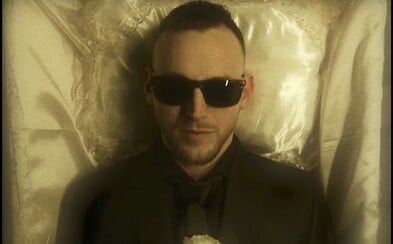 Hugo Toxxx a Dokkeytino tě ve společném videoklipu zvou na šílenou party plnou facek. Rozj***u ti face Hugo Toxxx a Dokkeytino tě ve společném videoklipu zvou na šílenou party plnou facek. Rozj***u ti face