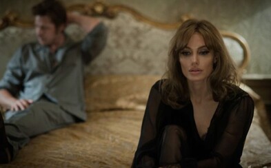 Hvězdný hollywoodský pár Brad a Angelina opět ve společném filmu By the Sea. Podívejte se na první trailer Hvězdný hollywoodský pár Brad a Angelina opět ve společném filmu By the Sea. Podívejte se na první trailer