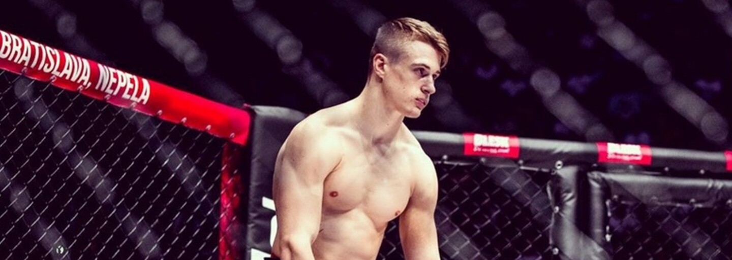 Hviezda organizácie Oktagon MMA prekvapivo prestúpila k novovzniknutej konkurencii Real Fight Arena. Vec vraj už riešia právnici