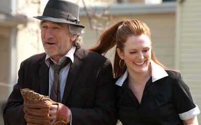Hviezdny režisér American Hustle či Silver Linings Playbook plánuje krimi seriál s Robertom De Nirom a Julianne Moore Hviezdny režisér American Hustle či Silver Linings Playbook plánuje krimi seriál s Robertom De Nirom a Julianne Moore