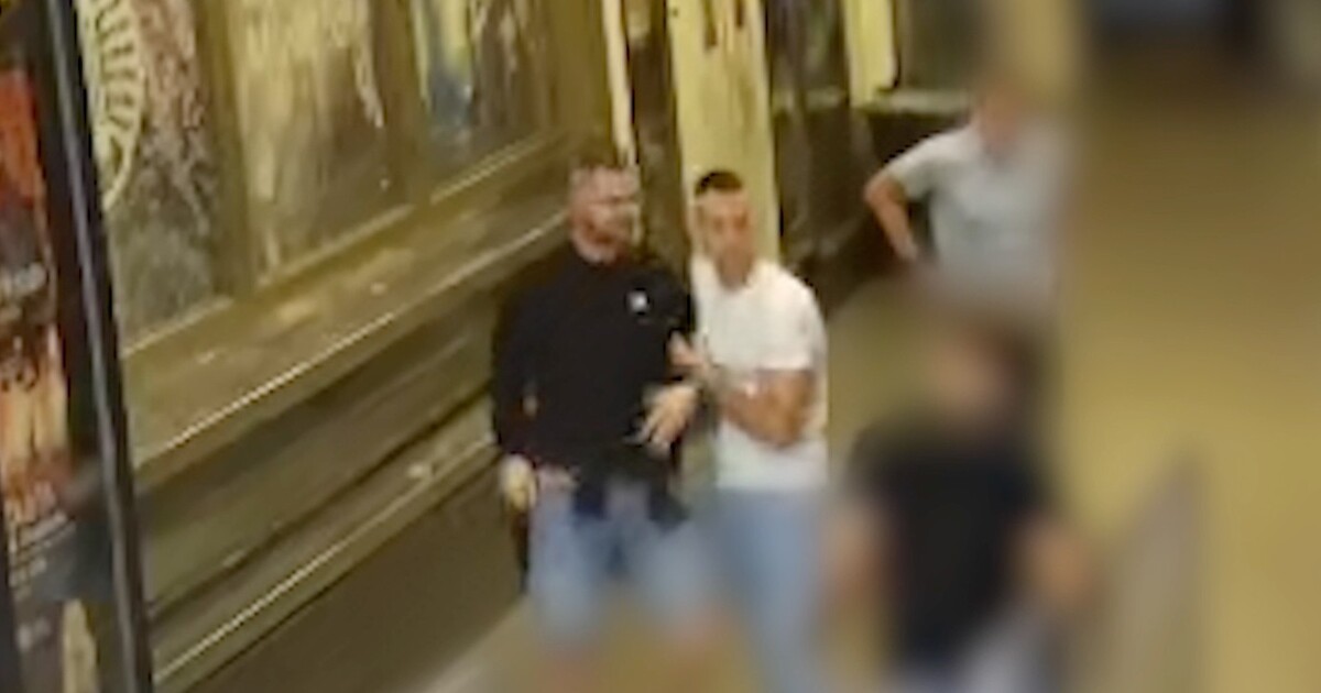 VIDEO: Před Lucernou došlo k závažnému činu. Policie hledá neznámého násilníka