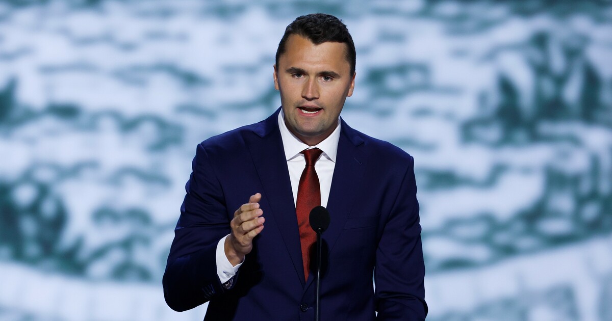 „Je to zrada Američanů.“ Vojáci jsou trestáni a cizinci deportováni za schvalování vraždy Charlieho Kirka