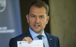 Igor, choď už späť, odkazovalo premiérovi Zomri. Premiér Matovič napriek tomu pred polnocou sľúbil deň dobrých prekvapení
