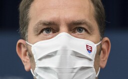 Igor Matovič čoraz viac pripúšťa lockdown. Zomrel ďalší lekár, nakazil sa zrejme pri výkone povolania