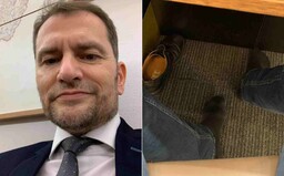 Igor Matovič sa vyzul počas rokovania krízového štábu. Nikto vás nevidí, len možno niekto niečo cíti, napísal