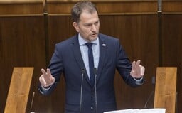 Igora Matoviča neodvolali, hlasovanie o nedôvere ustál a zostáva premiérom