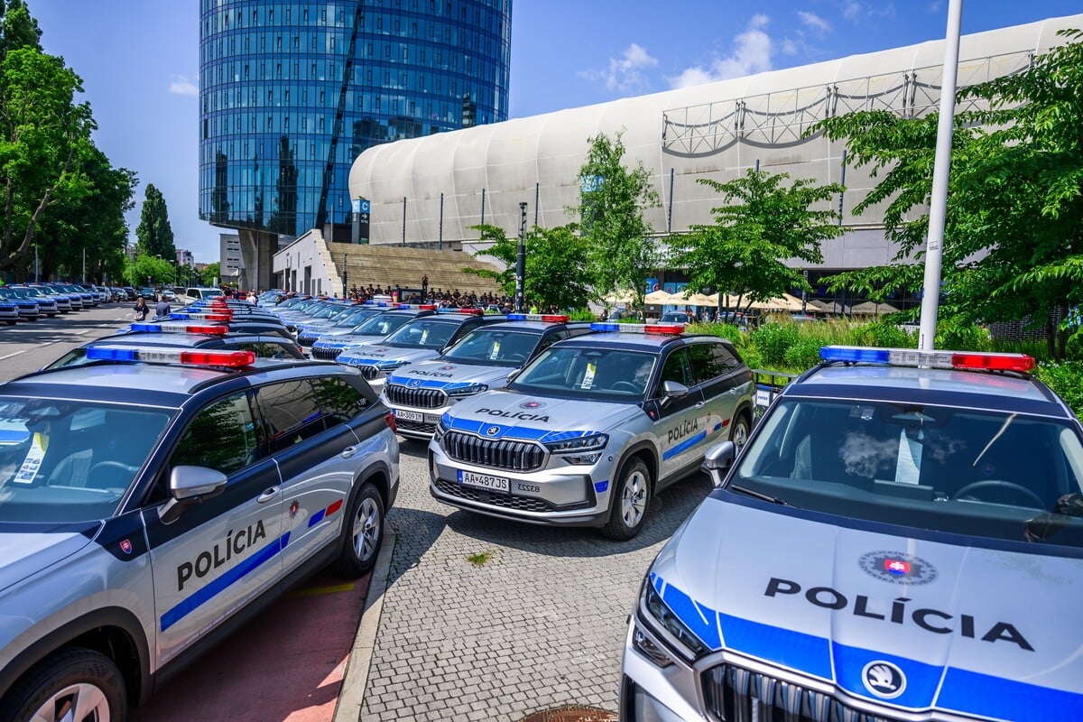 POLICIA AUTO