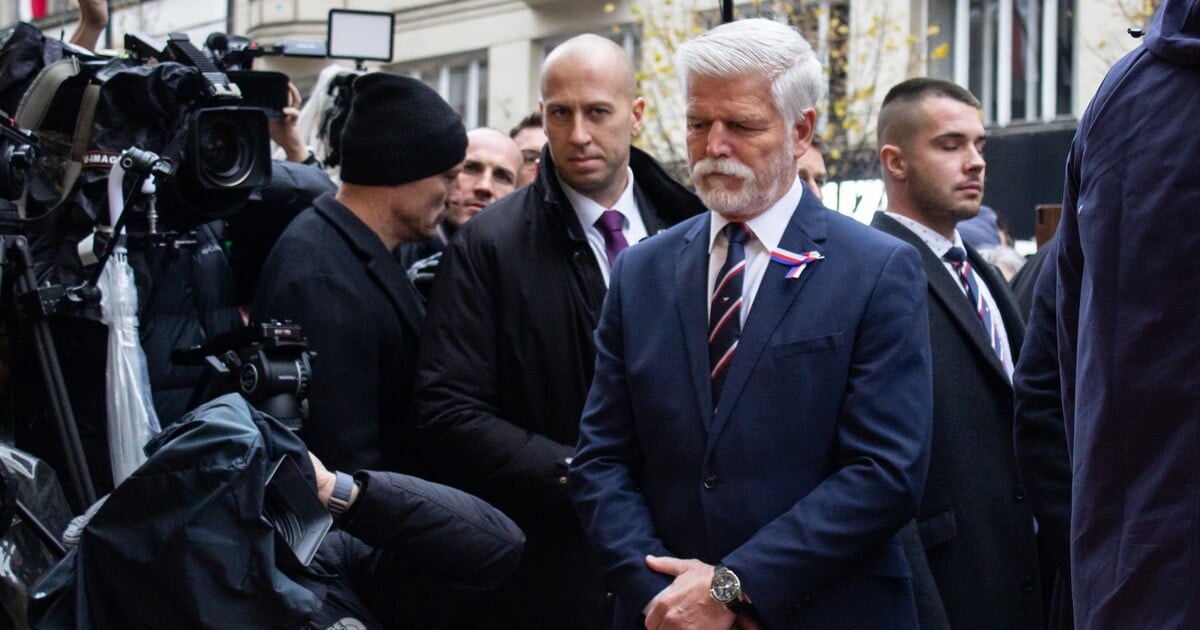 Milion Chvilek vydává výzvu STOJÍME ZA PREZIDENTEM a plánuje demonstraci