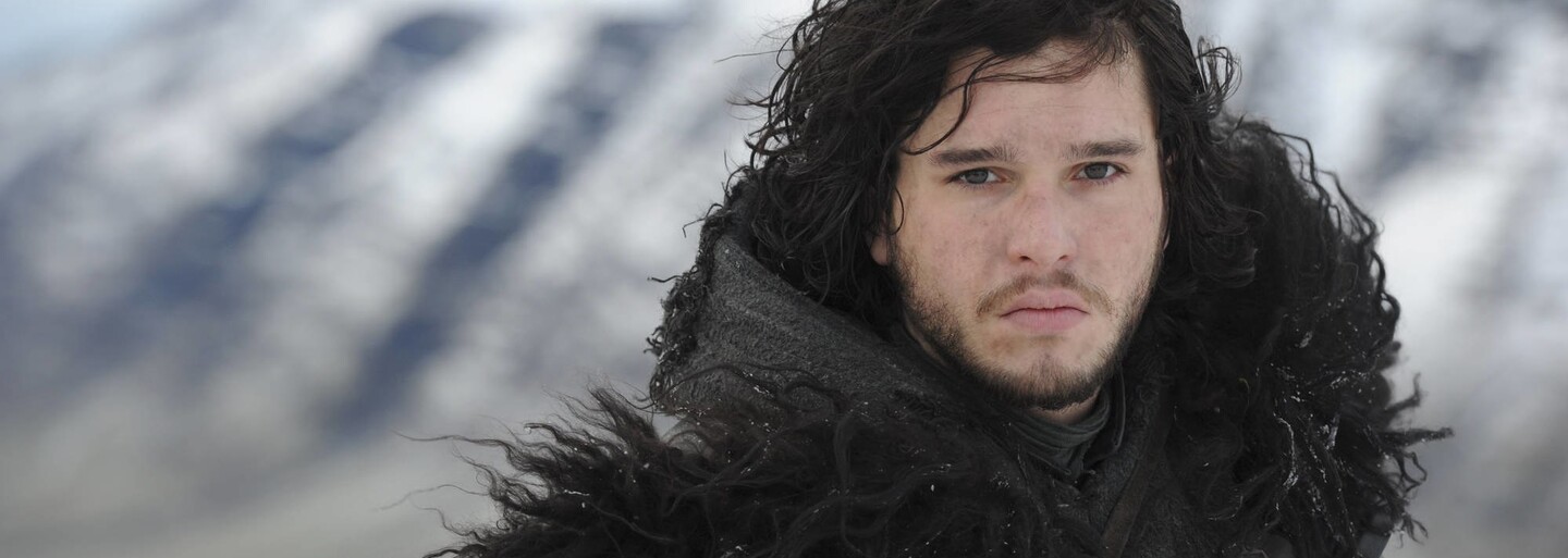IKEA zveřejnila vtipný návod, jak si z jejich koberců vyrobit kostým z Game of Thrones. Chvilka práce a můžeš vypadat jako Jon Snow